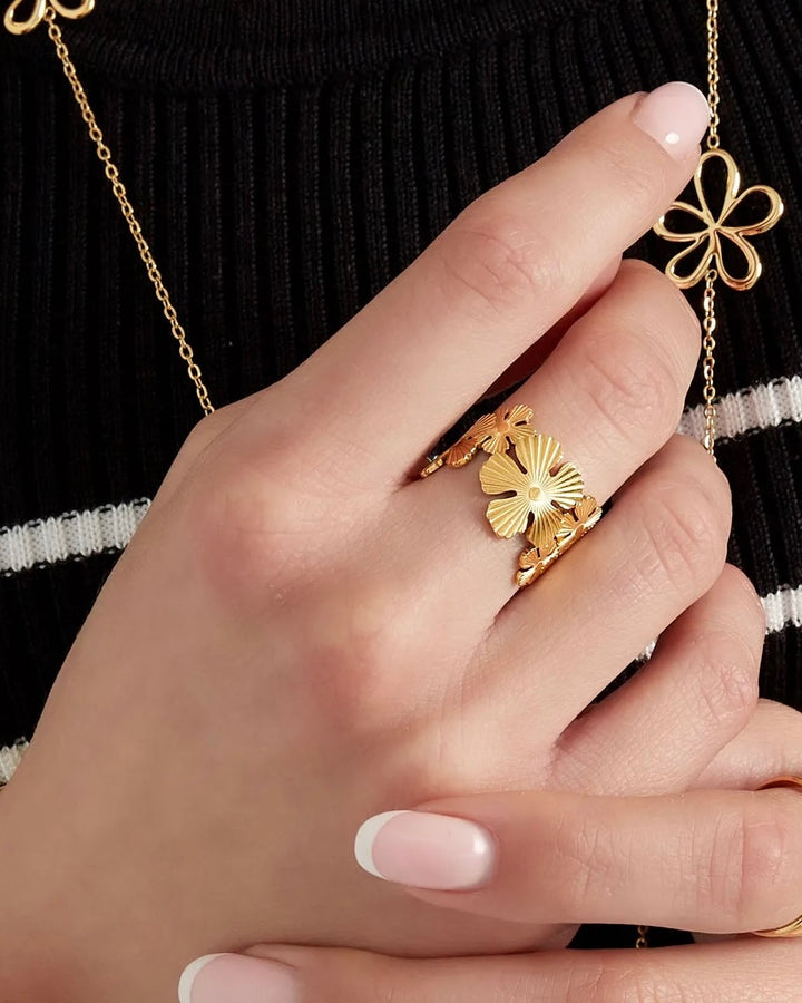 Silvia ring