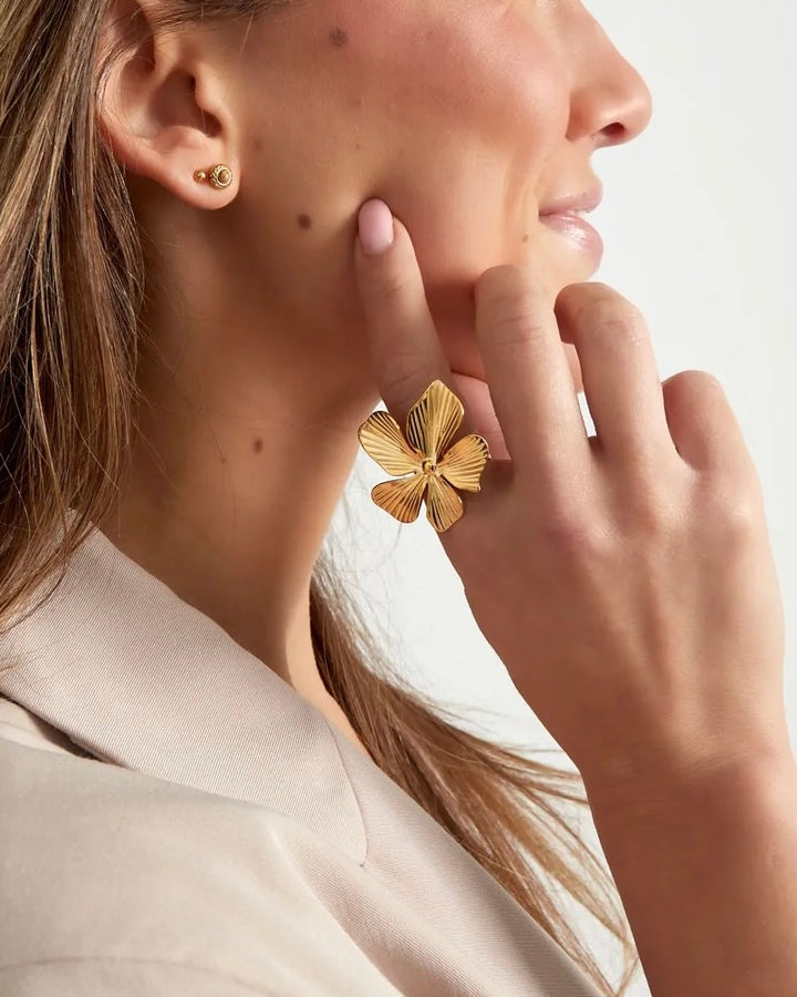 Flora ring