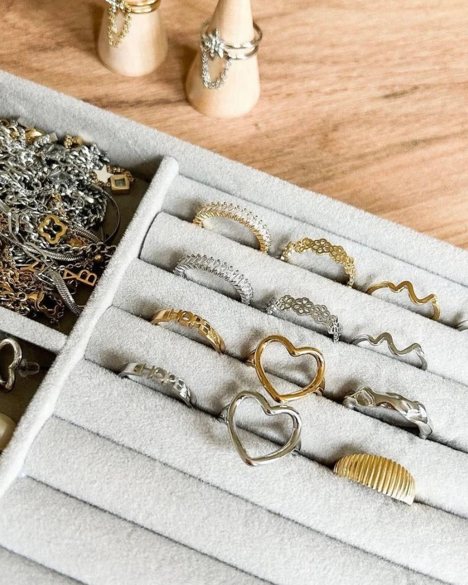 Amie ring