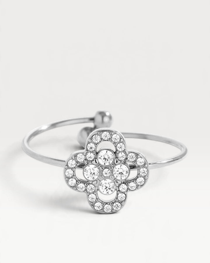 Lilly Ring